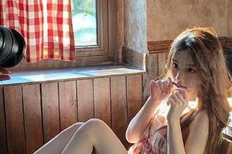 “www.17”上每个瓜都值得下载，保证看了后每天都是阳光！