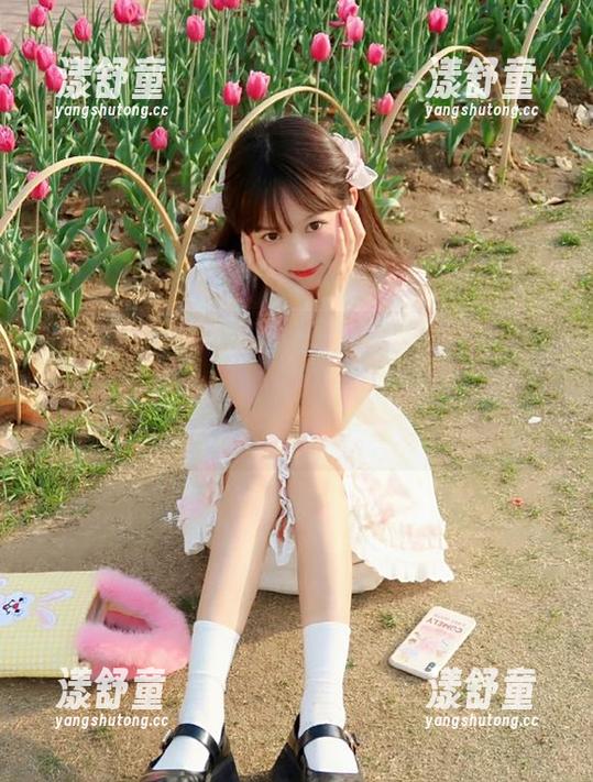 听说“17c吃瓜”又推出了新视频，里面的瓜跟人一样，越吃越有意思，说多了都是泪。