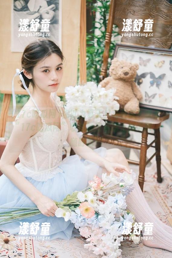 你以为夏天只有西瓜？快来“17c吃瓜网”收藏躺在草地上的瓜吧，随时吃！
