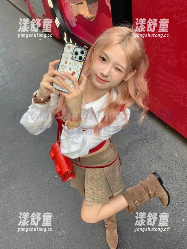 520.fun 在hx520.fun传送门前徘徊,像是站在童话和现实的边界。