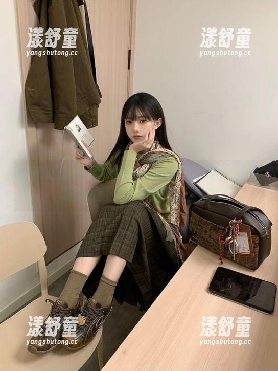 58吃瓜网的网页设计：是想吸引人还是直接让人反感？