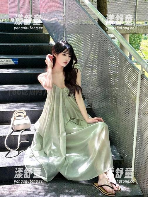 66吃瓜网 网址追踪八卦!66吃瓜网教我怎么慢慢‘啃’瓜。