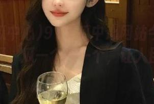 91吃瓜中心网站今天可是火力全开，瓜一个接一个，让人目不暇接。