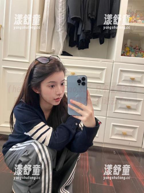 “heiliao.su”只不过是个吃瓜入口，我却毫无抵抗力地掉进去了…