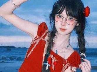 一秒钟被“hlw”的视频迷住，三秒钟又在想，这真的能叫做演技吗？