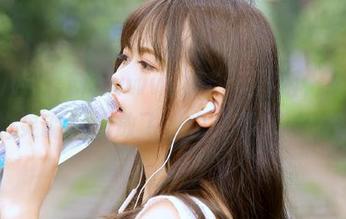 www.黑料苹果版，能让你的灵魂尽情放飞，也许可以试试？