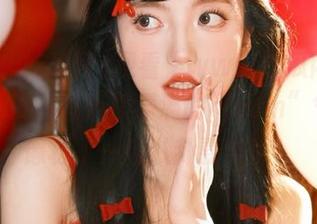 观看“www吃瓜网”的好戏，没法抗拒那满满的“com”气息，像极了一场八卦嘉年华！