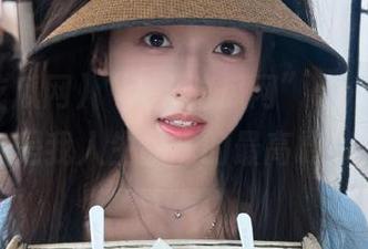 “人人吃瓜网”app，这才是我人生品味的最高峰！