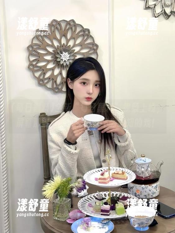 每日黑料 全新“每日黑料”视频上线,屏幕那端可能会有一些不为人知的戏!