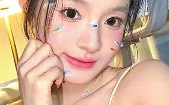有没有觉得，下载了“每日黑料”，心里那个小剧场又要开演了？
