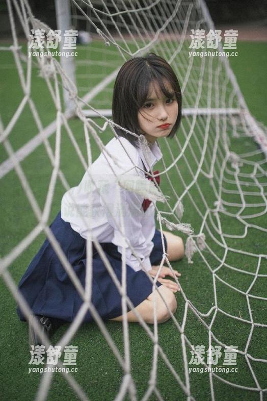 收藏“网曝黑料”里的草莓，听说能获得满满的夏天回忆！
