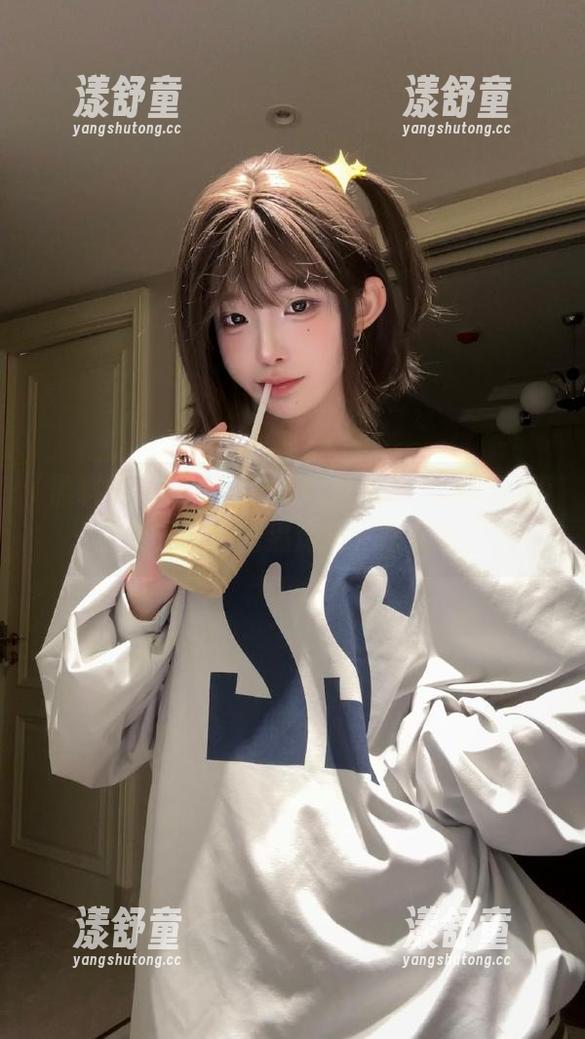 黑料网 “155.fun.黑料网”:这网站简直就是八卦的温床啊,啥都有!
