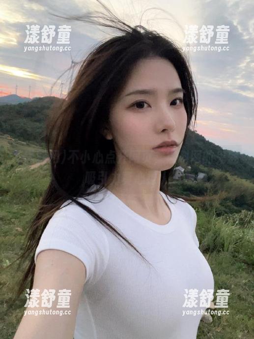 不小心点开网页，黑料网的鬼魅吸引力真心撩人