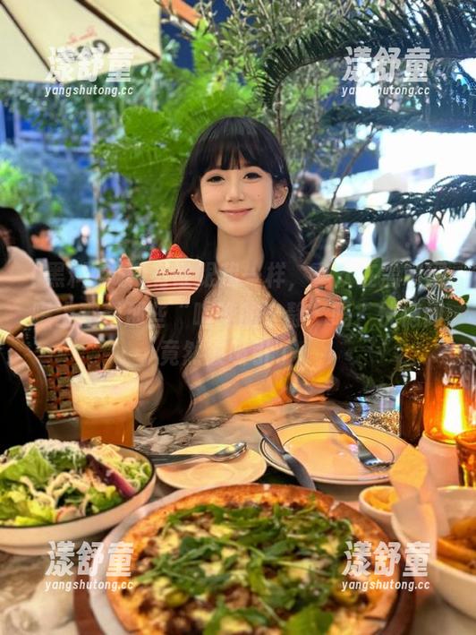 有谁跟我一样，喜欢在黑料网曝上观看那些“喧哗的宁静”吗？恍惚间竟然被吸引了。