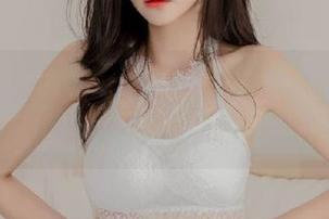黑瓜吃料app让我发现，原来偶像也可以这么人性化地“出糗”。